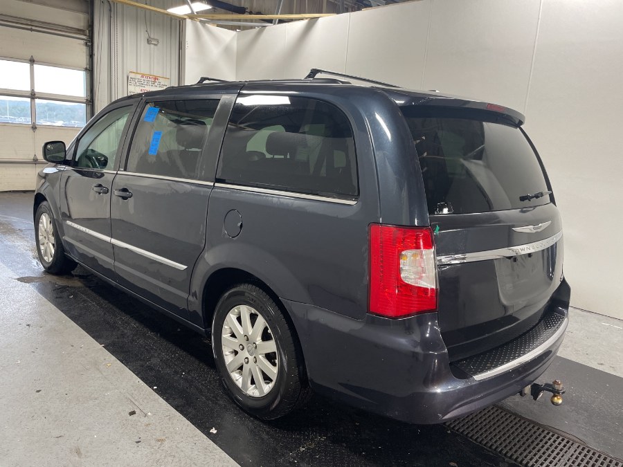 2014 Chrysler Town & Country 4dr Wgn Touring, available for sale in Corona, New York | Raymonds Cars Inc. Corona, New York 2014 Chrysler Town & Country 4dr Wgn Touring, available for sale in Corona, New York | Raymonds Cars Inc. Corona, New York