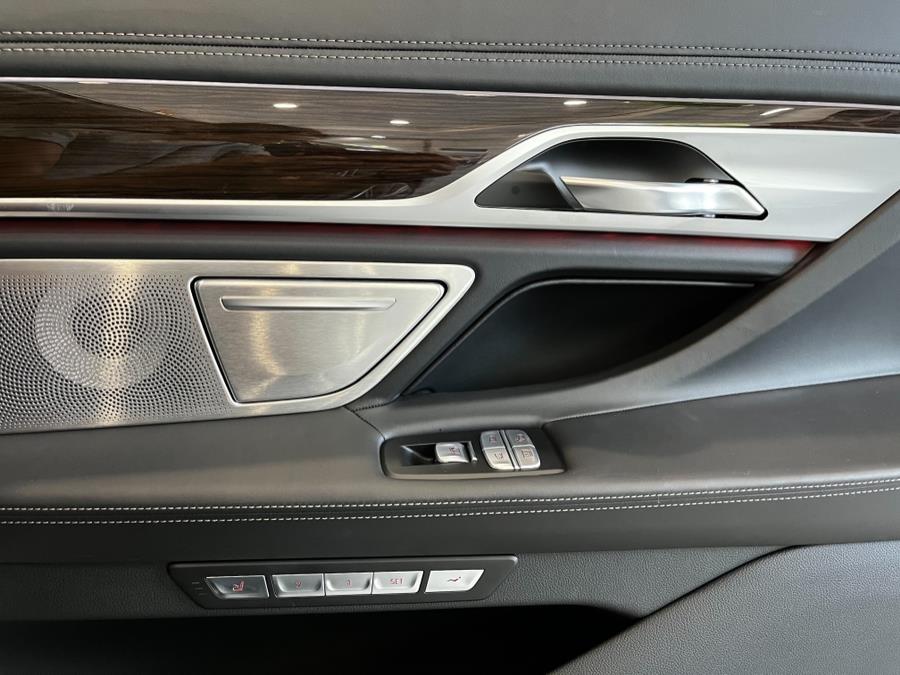 Used BMW 7 Series 4dr Sdn 750i xDrive AWD 2016 | Luxury Motor Club. Franklin Square, New York Used BMW 7 Series 4dr Sdn 750i xDrive AWD 2016 | Luxury Motor Club. Franklin Square, New York