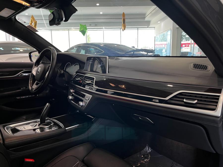 Used BMW 7 Series 4dr Sdn 750i xDrive AWD 2016 | Luxury Motor Club. Franklin Square, New York Used BMW 7 Series 4dr Sdn 750i xDrive AWD 2016 | Luxury Motor Club. Franklin Square, New York