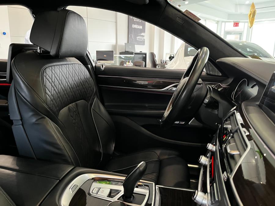 Used BMW 7 Series 4dr Sdn 750i xDrive AWD 2016 | Luxury Motor Club. Franklin Square, New York Used BMW 7 Series 4dr Sdn 750i xDrive AWD 2016 | Luxury Motor Club. Franklin Square, New York