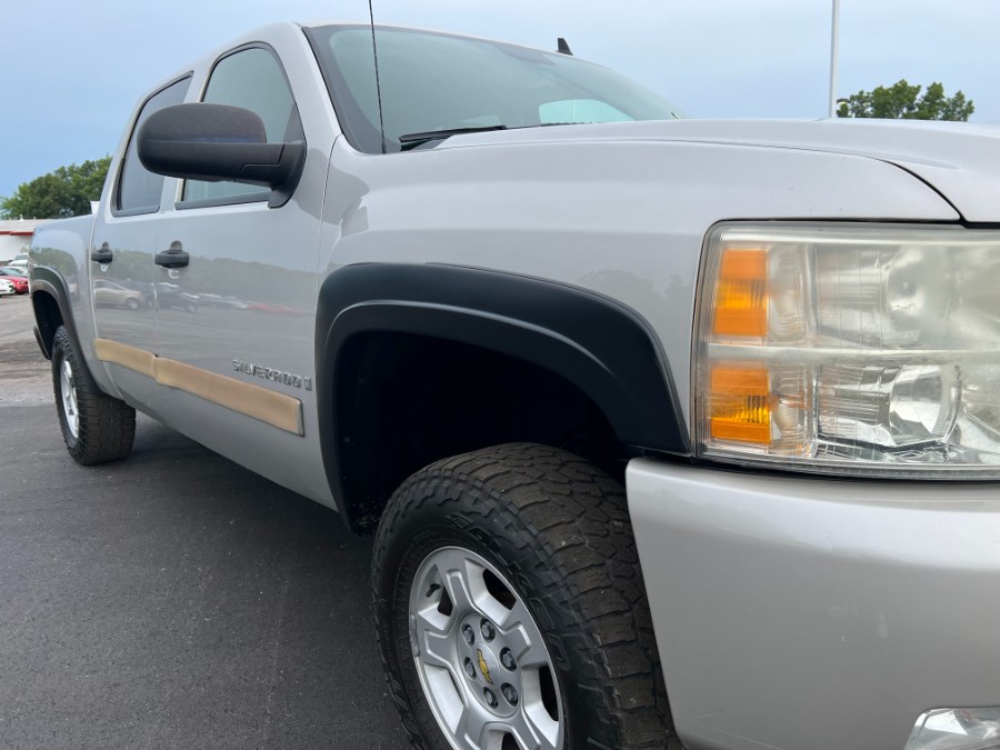 Used Chevrolet Silverado 1500 4WD Crew Cab 143.5" LT w/1LT 2007 | Marsh Auto Sales LLC. Ortonville, Michigan Used Chevrolet Silverado 1500 4WD Crew Cab 143.5" LT w/1LT 2007 | Marsh Auto Sales LLC. Ortonville, Michigan