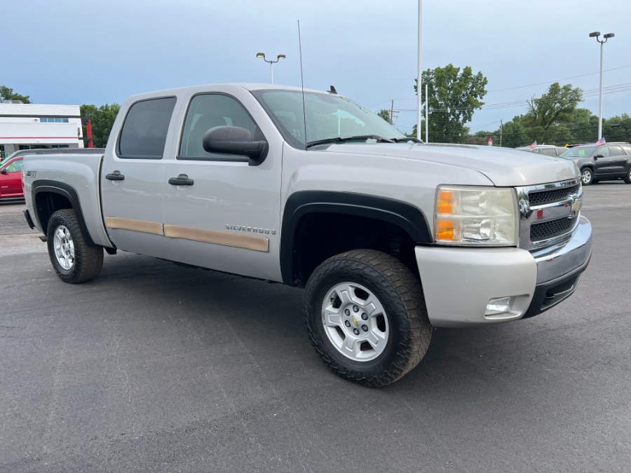 Used Chevrolet Silverado 1500 4WD Crew Cab 143.5" LT w/1LT 2007 | Marsh Auto Sales LLC. Ortonville, Michigan Used Chevrolet Silverado 1500 4WD Crew Cab 143.5" LT w/1LT 2007 | Marsh Auto Sales LLC. Ortonville, Michigan