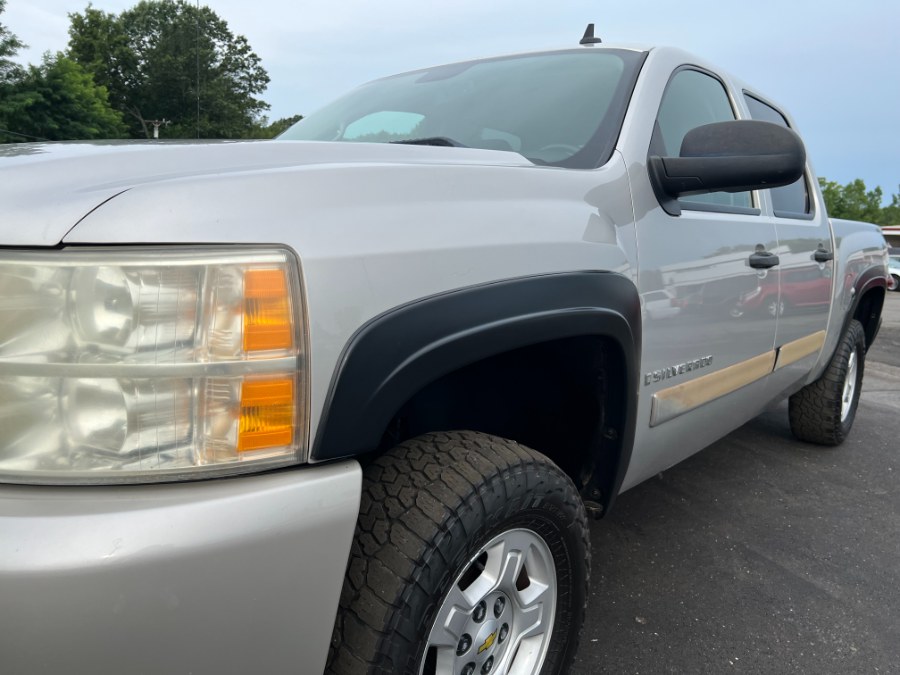 Used Chevrolet Silverado 1500 4WD Crew Cab 143.5" LT w/1LT 2007 | Marsh Auto Sales LLC. Ortonville, Michigan Used Chevrolet Silverado 1500 4WD Crew Cab 143.5" LT w/1LT 2007 | Marsh Auto Sales LLC. Ortonville, Michigan