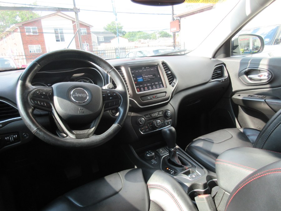 Used Jeep Cherokee Trailhawk 4x4 2019 | Route 27 Auto Mall. Linden, New Jersey Used Jeep Cherokee Trailhawk 4x4 2019 | Route 27 Auto Mall. Linden, New Jersey
