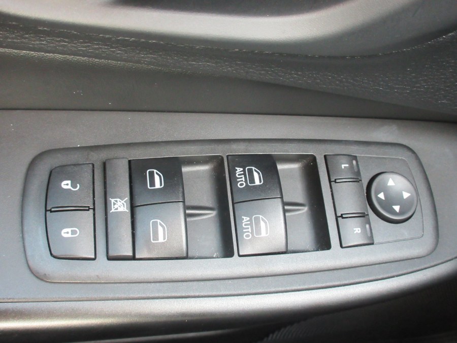 Used Jeep Cherokee Trailhawk 4x4 2019 | Route 27 Auto Mall. Linden, New Jersey Used Jeep Cherokee Trailhawk 4x4 2019 | Route 27 Auto Mall. Linden, New Jersey