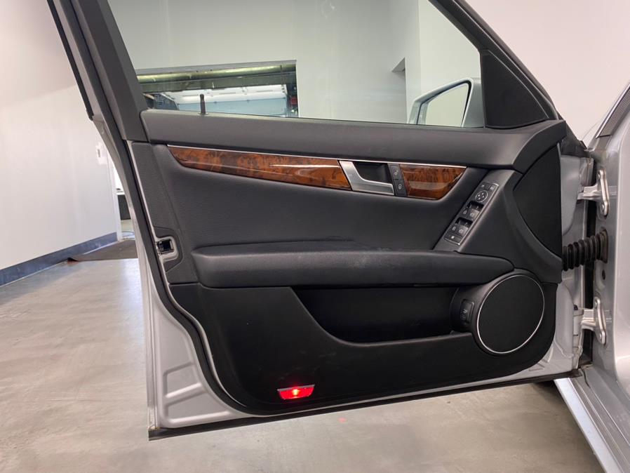 Used Mercedes-Benz C-Class 4dr Sdn C300 Sport 4MATIC 2012 | M Auto Group. Elizabeth, New Jersey Used Mercedes-Benz C-Class 4dr Sdn C300 Sport 4MATIC 2012 | M Auto Group. Elizabeth, New Jersey
