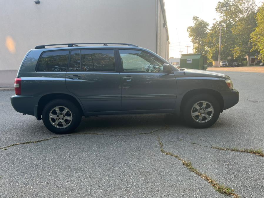 Used Toyota Highlander 4dr V6 4WD Limited w/3rd Row (Natl) 2006 | Gas On The Run. Swansea, Massachusetts