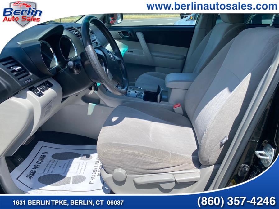 2012 Toyota Highlander 4WD 4dr V6 SE (Natl), available for sale in Berlin, Connecticut | Berlin Auto Sales LLC. Berlin, Connecticut 2012 Toyota Highlander 4WD 4dr V6 SE (Natl), available for sale in Berlin, Connecticut | Berlin Auto Sales LLC. Berlin, Connecticut