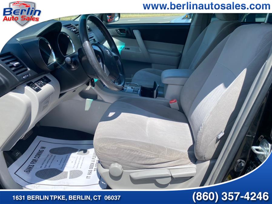 2012 Toyota Highlander 4WD 4dr V6 SE (Natl), available for sale in Berlin, Connecticut | Berlin Auto Sales LLC. Berlin, Connecticut 2012 Toyota Highlander 4WD 4dr V6 SE (Natl), available for sale in Berlin, Connecticut | Berlin Auto Sales LLC. Berlin, Connecticut
