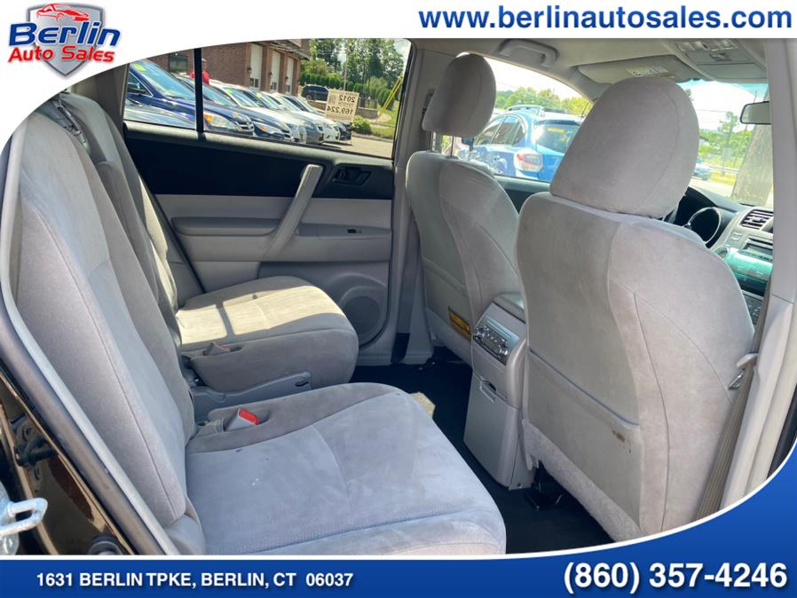 2012 Toyota Highlander 4WD 4dr V6 SE (Natl), available for sale in Berlin, Connecticut | Berlin Auto Sales LLC. Berlin, Connecticut 2012 Toyota Highlander 4WD 4dr V6 SE (Natl), available for sale in Berlin, Connecticut | Berlin Auto Sales LLC. Berlin, Connecticut