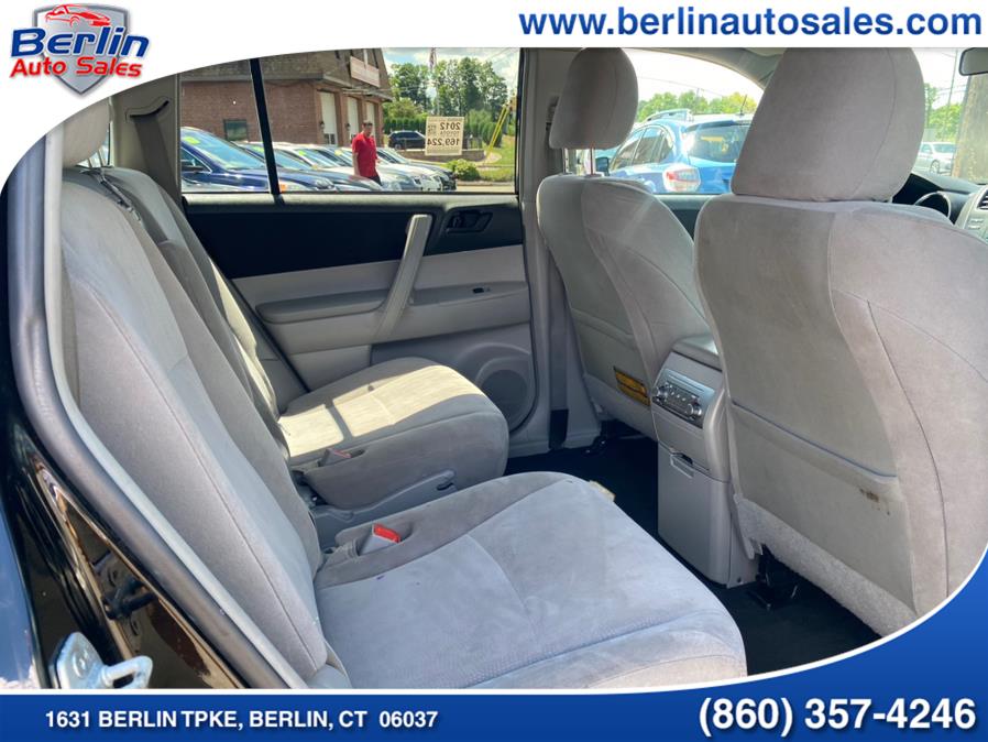 2012 Toyota Highlander 4WD 4dr V6 SE (Natl), available for sale in Berlin, Connecticut | Berlin Auto Sales LLC. Berlin, Connecticut 2012 Toyota Highlander 4WD 4dr V6 SE (Natl), available for sale in Berlin, Connecticut | Berlin Auto Sales LLC. Berlin, Connecticut