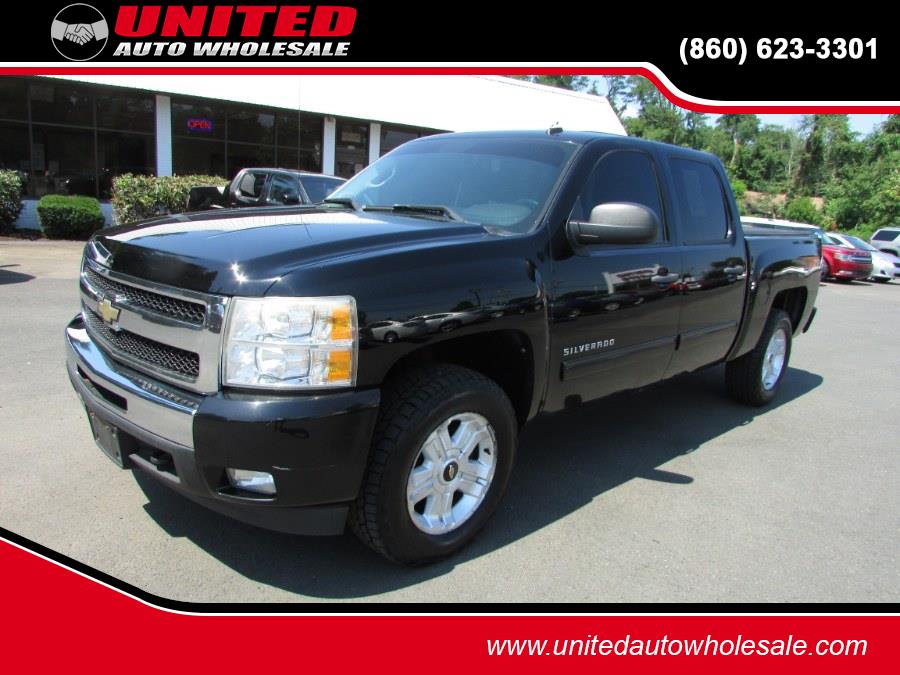 2010 Chevrolet Silverado 1500 4WD Crew Cab 143.5" LT, available for sale in East Windsor, Connecticut | United Auto Sales of E Windsor, Inc. East Windsor, Connecticut
