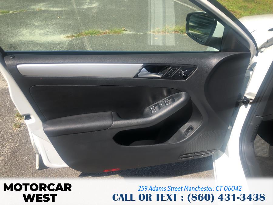 2014 Volkswagen Jetta Sedan 4dr Auto SE w/Connectivity/Sunroof PZEV, available for sale in Manchester, Connecticut | Motorcar West. Manchester, Connecticut 2014 Volkswagen Jetta Sedan 4dr Auto SE w/Connectivity/Sunroof PZEV, available for sale in Manchester, Connecticut | Motorcar West. Manchester, Connecticut