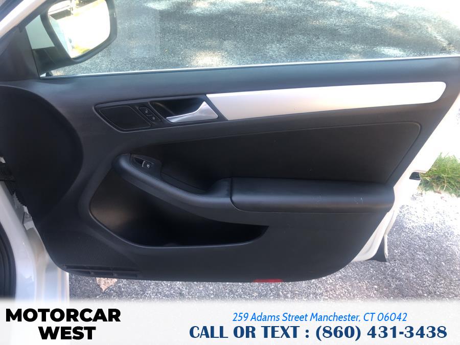 2014 Volkswagen Jetta Sedan 4dr Auto SE w/Connectivity/Sunroof PZEV, available for sale in Manchester, Connecticut | Motorcar West. Manchester, Connecticut 2014 Volkswagen Jetta Sedan 4dr Auto SE w/Connectivity/Sunroof PZEV, available for sale in Manchester, Connecticut | Motorcar West. Manchester, Connecticut