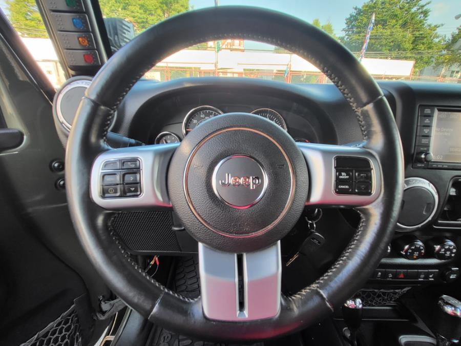 2015 Jeep Wrangler Unlimited 4WD 4dr Rubicon, available for sale in Newark, New Jersey | Champion Auto Sales. Newark, New Jersey 2015 Jeep Wrangler Unlimited 4WD 4dr Rubicon, available for sale in Newark, New Jersey | Champion Auto Sales. Newark, New Jersey