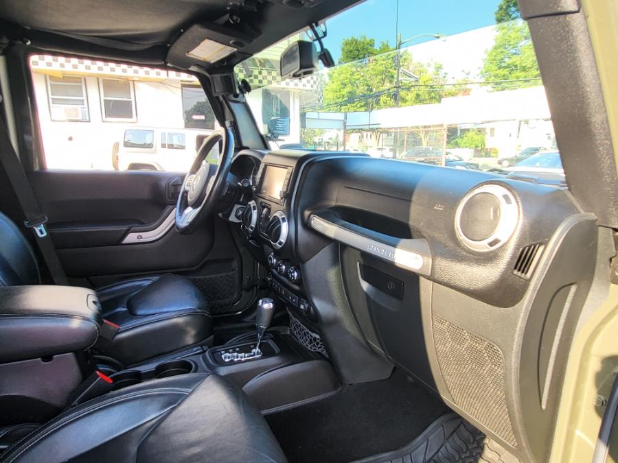 2015 Jeep Wrangler Unlimited 4WD 4dr Rubicon, available for sale in Newark, New Jersey | Champion Auto Sales. Newark, New Jersey 2015 Jeep Wrangler Unlimited 4WD 4dr Rubicon, available for sale in Newark, New Jersey | Champion Auto Sales. Newark, New Jersey