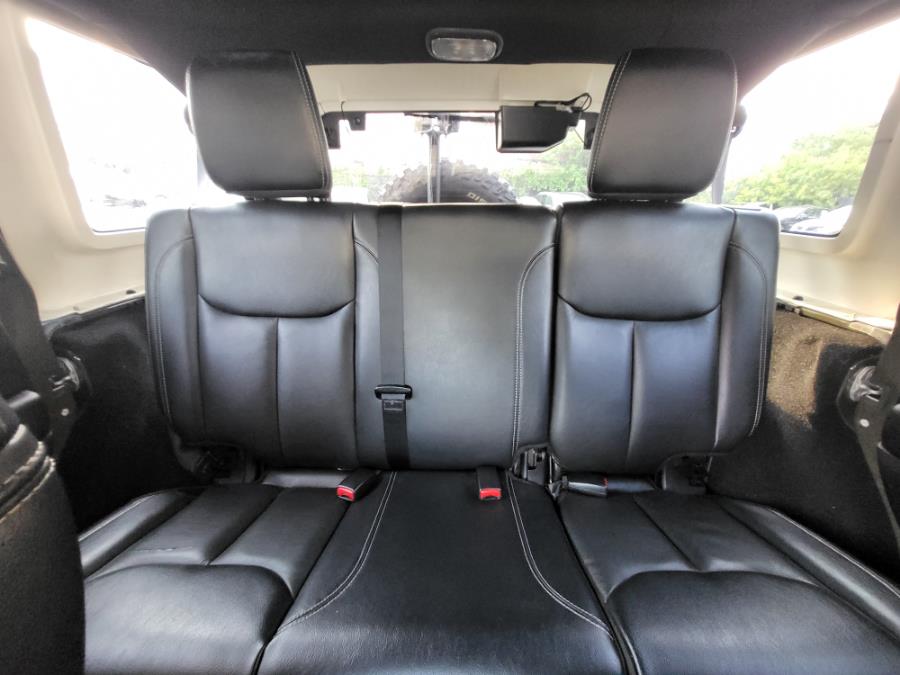 2015 Jeep Wrangler Unlimited 4WD 4dr Rubicon, available for sale in Newark, New Jersey | Champion Auto Sales. Newark, New Jersey 2015 Jeep Wrangler Unlimited 4WD 4dr Rubicon, available for sale in Newark, New Jersey | Champion Auto Sales. Newark, New Jersey
