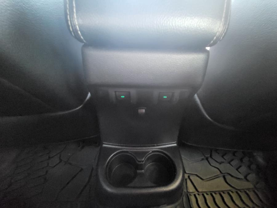2015 Jeep Wrangler Unlimited 4WD 4dr Rubicon, available for sale in Newark, New Jersey | Champion Auto Sales. Newark, New Jersey 2015 Jeep Wrangler Unlimited 4WD 4dr Rubicon, available for sale in Newark, New Jersey | Champion Auto Sales. Newark, New Jersey