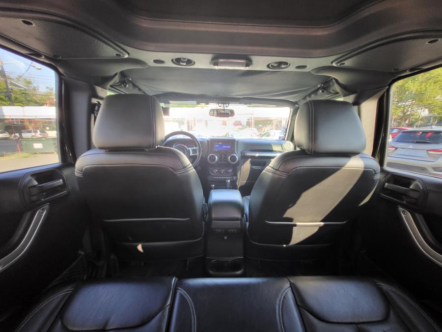 2015 Jeep Wrangler Unlimited 4WD 4dr Rubicon, available for sale in Newark, New Jersey | Champion Auto Sales. Newark, New Jersey 2015 Jeep Wrangler Unlimited 4WD 4dr Rubicon, available for sale in Newark, New Jersey | Champion Auto Sales. Newark, New Jersey