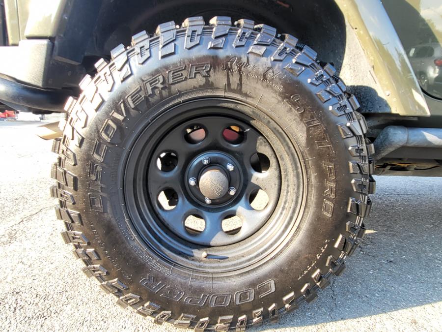 2015 Jeep Wrangler Unlimited 4WD 4dr Rubicon, available for sale in Newark, New Jersey | Champion Auto Sales. Newark, New Jersey 2015 Jeep Wrangler Unlimited 4WD 4dr Rubicon, available for sale in Newark, New Jersey | Champion Auto Sales. Newark, New Jersey