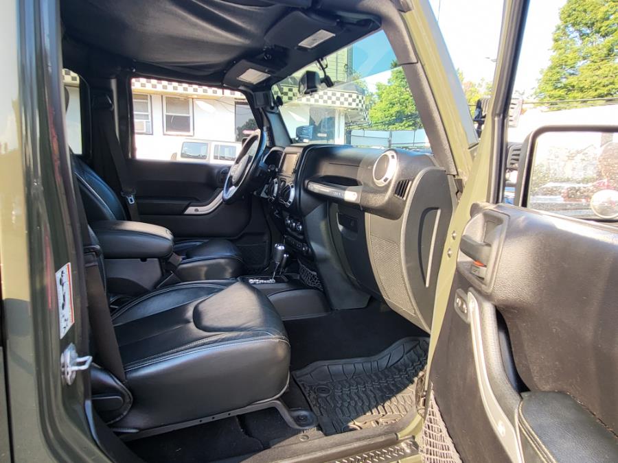 2015 Jeep Wrangler Unlimited 4WD 4dr Rubicon, available for sale in Newark, New Jersey | Champion Auto Sales. Newark, New Jersey 2015 Jeep Wrangler Unlimited 4WD 4dr Rubicon, available for sale in Newark, New Jersey | Champion Auto Sales. Newark, New Jersey