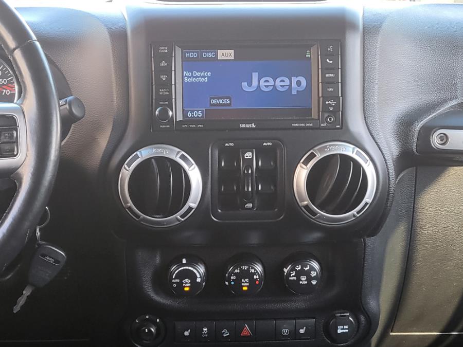 2015 Jeep Wrangler Unlimited 4WD 4dr Rubicon, available for sale in Newark, New Jersey | Champion Auto Sales. Newark, New Jersey 2015 Jeep Wrangler Unlimited 4WD 4dr Rubicon, available for sale in Newark, New Jersey | Champion Auto Sales. Newark, New Jersey