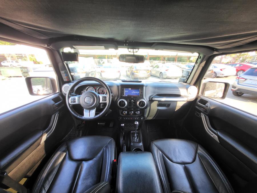 2015 Jeep Wrangler Unlimited 4WD 4dr Rubicon, available for sale in Newark, New Jersey | Champion Auto Sales. Newark, New Jersey 2015 Jeep Wrangler Unlimited 4WD 4dr Rubicon, available for sale in Newark, New Jersey | Champion Auto Sales. Newark, New Jersey