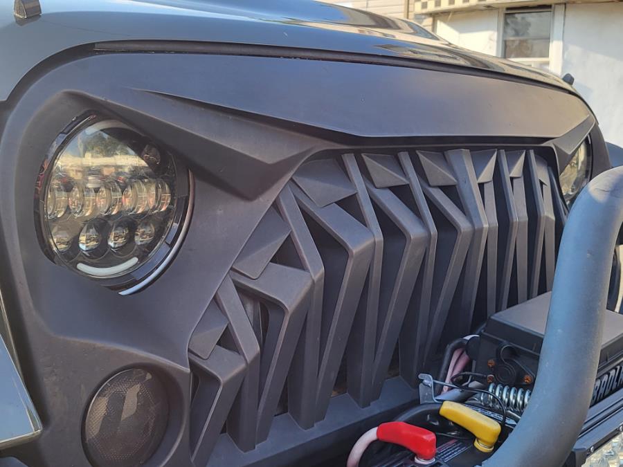 2015 Jeep Wrangler Unlimited 4WD 4dr Rubicon, available for sale in Newark, New Jersey | Champion Auto Sales. Newark, New Jersey 2015 Jeep Wrangler Unlimited 4WD 4dr Rubicon, available for sale in Newark, New Jersey | Champion Auto Sales. Newark, New Jersey