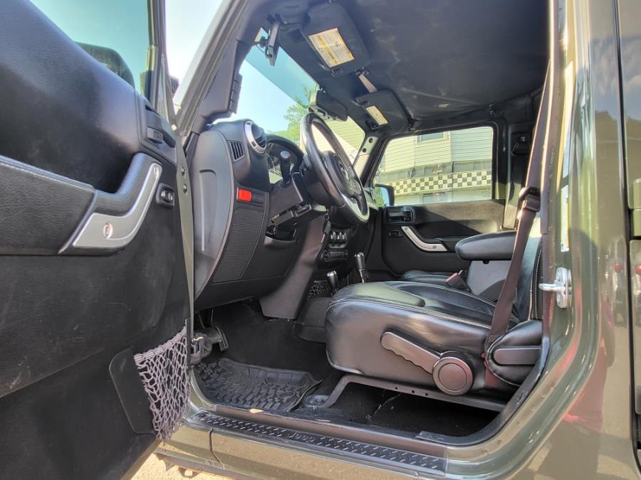 2015 Jeep Wrangler Unlimited 4WD 4dr Rubicon, available for sale in Newark, New Jersey | Champion Auto Sales. Newark, New Jersey 2015 Jeep Wrangler Unlimited 4WD 4dr Rubicon, available for sale in Newark, New Jersey | Champion Auto Sales. Newark, New Jersey