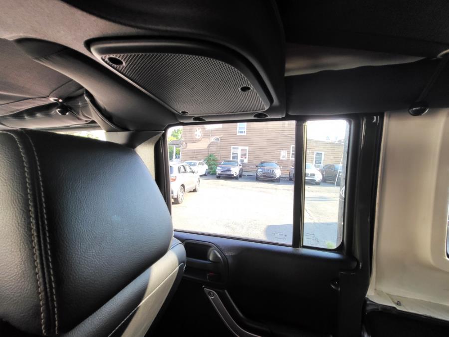 2015 Jeep Wrangler Unlimited 4WD 4dr Rubicon, available for sale in Newark, New Jersey | Champion Auto Sales. Newark, New Jersey 2015 Jeep Wrangler Unlimited 4WD 4dr Rubicon, available for sale in Newark, New Jersey | Champion Auto Sales. Newark, New Jersey