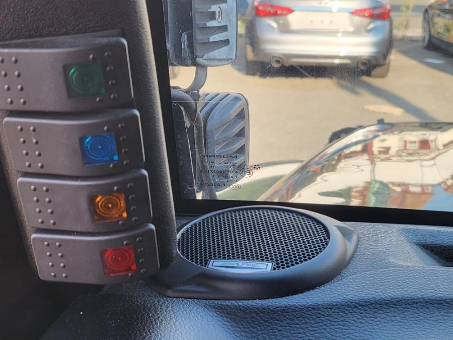 2015 Jeep Wrangler Unlimited 4WD 4dr Rubicon, available for sale in Newark, New Jersey | Champion Auto Sales. Newark, New Jersey 2015 Jeep Wrangler Unlimited 4WD 4dr Rubicon, available for sale in Newark, New Jersey | Champion Auto Sales. Newark, New Jersey