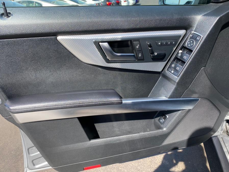 Used Mercedes-Benz GLK-Class 4MATIC 4dr GLK350 2014 | Lava Motors 2 Inc. Canton, Connecticut Used Mercedes-Benz GLK-Class 4MATIC 4dr GLK350 2014 | Lava Motors 2 Inc. Canton, Connecticut
