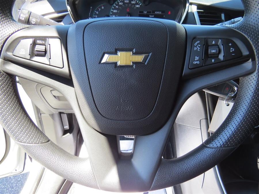 Used Chevrolet Trax LS AWD 4dr Crossover 2020 | Lake City Exports Inc. Auburn, Maine Used Chevrolet Trax LS AWD 4dr Crossover 2020 | Lake City Exports Inc. Auburn, Maine