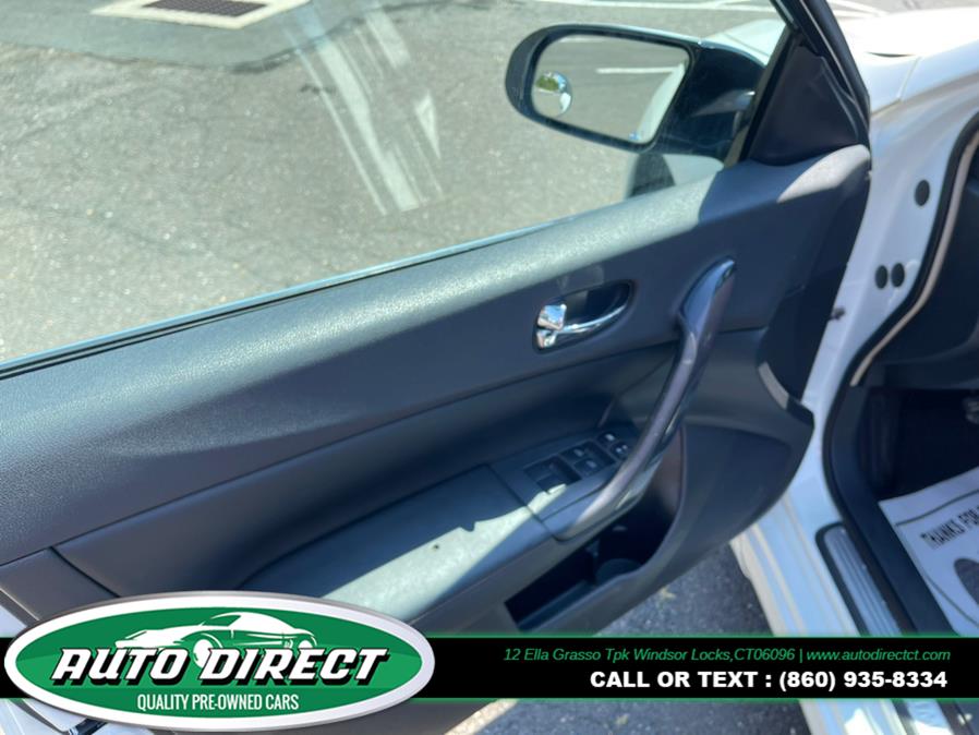 2014 Nissan Maxima 4dr Sdn 3.5 S, available for sale in Windsor Locks, Connecticut | Auto Direct LLC. Windsor Locks, Connecticut 2014 Nissan Maxima 4dr Sdn 3.5 S, available for sale in Windsor Locks, Connecticut | Auto Direct LLC. Windsor Locks, Connecticut