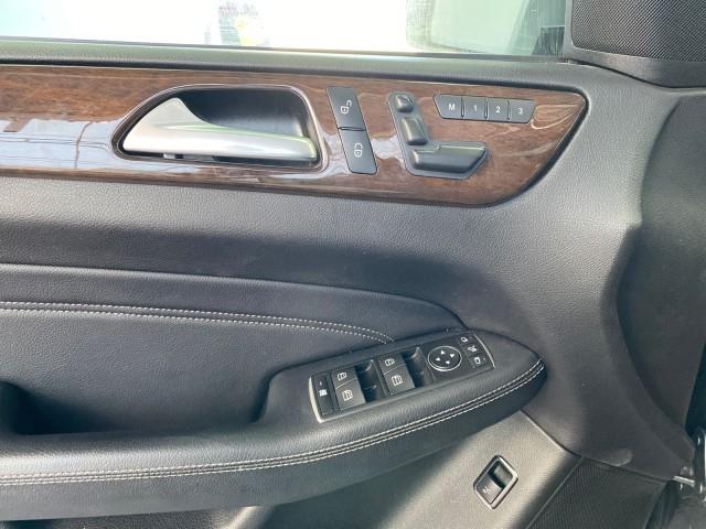 Used Mercedes-benz M-class ML 350 2014 | Queens Auto Mall. Richmond Hill, New York Used Mercedes-benz M-class ML 350 2014 | Queens Auto Mall. Richmond Hill, New York