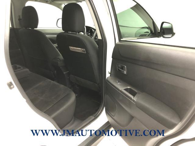 Used Mitsubishi Outlander Sport AWD 4dr CVT SE 2014 | J&M Automotive Sls&Svc LLC. Naugatuck, Connecticut Used Mitsubishi Outlander Sport AWD 4dr CVT SE 2014 | J&M Automotive Sls&Svc LLC. Naugatuck, Connecticut