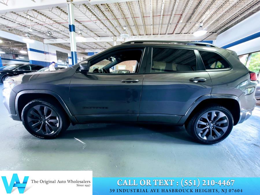 2019 Jeep Cherokee Limited 4x4, available for sale in Lodi, New Jersey | AW Auto & Truck Wholesalers, Inc. Lodi, New Jersey 2019 Jeep Cherokee Limited 4x4, available for sale in Lodi, New Jersey | AW Auto & Truck Wholesalers, Inc. Lodi, New Jersey