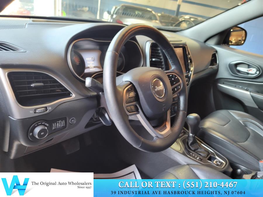2019 Jeep Cherokee Limited 4x4, available for sale in Lodi, New Jersey | AW Auto & Truck Wholesalers, Inc. Lodi, New Jersey 2019 Jeep Cherokee Limited 4x4, available for sale in Lodi, New Jersey | AW Auto & Truck Wholesalers, Inc. Lodi, New Jersey