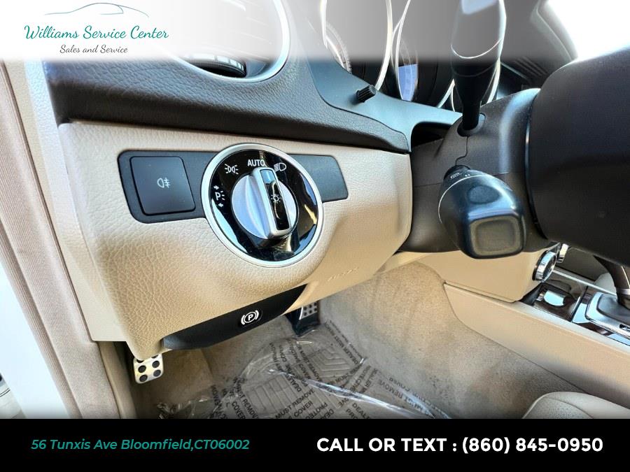 Used Mercedes-Benz C-Class 4dr Sdn C 300 Sport 4MATIC 2012 | Williams Service Center. Bloomfield, Connecticut Used Mercedes-Benz C-Class 4dr Sdn C 300 Sport 4MATIC 2012 | Williams Service Center. Bloomfield, Connecticut