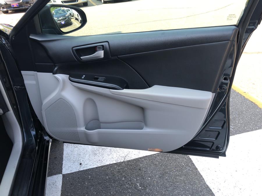 2013 Toyota Camry 4dr Sdn Auto LE, available for sale in Waterbury, Connecticut | National Auto Brokers, Inc.. Waterbury, Connecticut 2013 Toyota Camry 4dr Sdn Auto LE, available for sale in Waterbury, Connecticut | National Auto Brokers, Inc.. Waterbury, Connecticut
