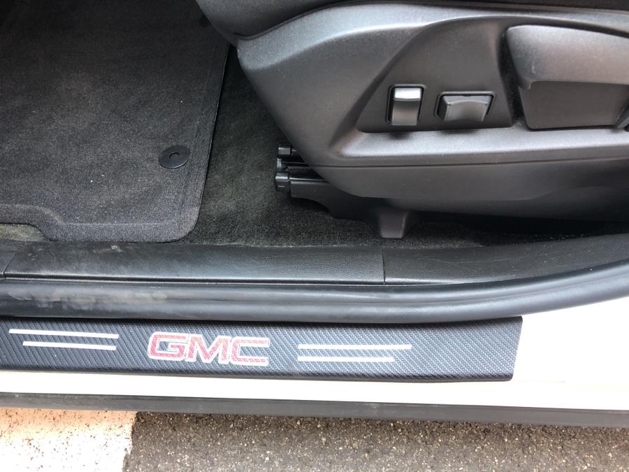 Used GMC Terrain FWD 4dr SLE 2015 | National Auto Brokers, Inc.. Waterbury, Connecticut Used GMC Terrain FWD 4dr SLE 2015 | National Auto Brokers, Inc.. Waterbury, Connecticut