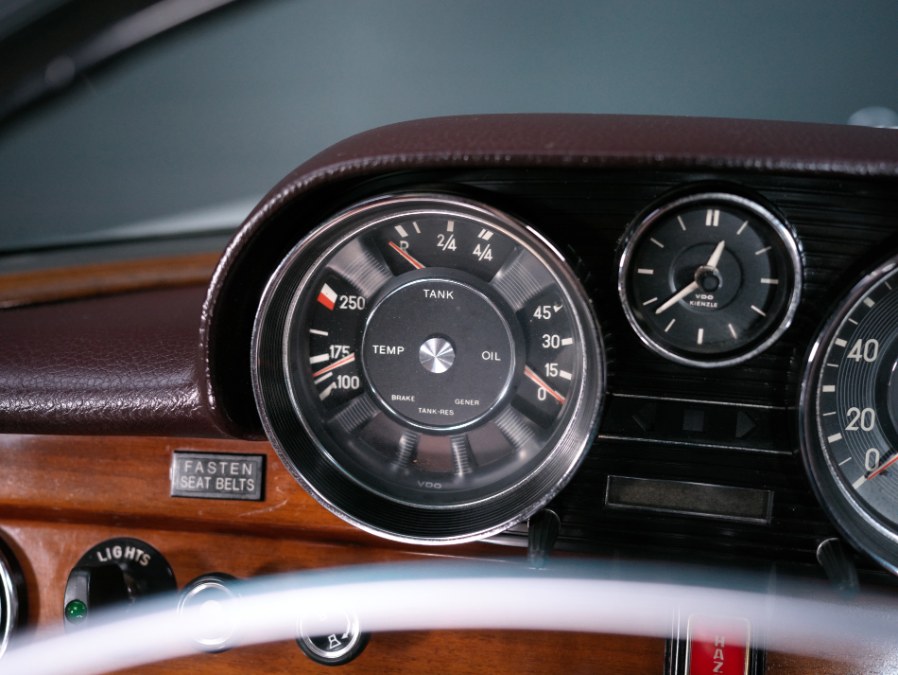 Used Mercedes-Benz 280se 4.5 1972 | Meccanic Shop North Inc. North Salem, New York Used Mercedes-Benz 280se 4.5 1972 | Meccanic Shop North Inc. North Salem, New York