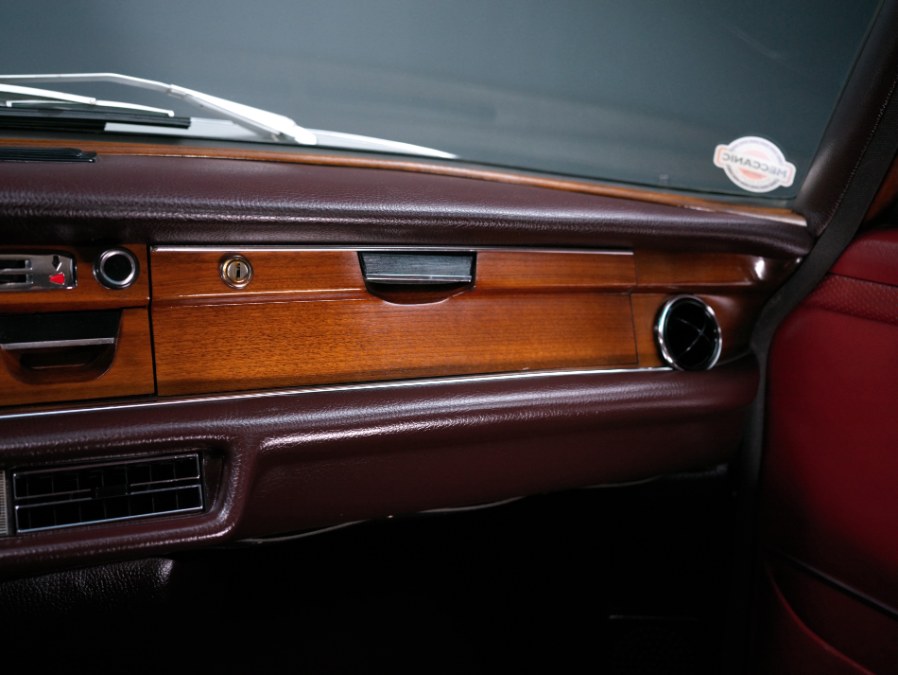 Used Mercedes-Benz 280se 4.5 1972 | Meccanic Shop North Inc. North Salem, New York Used Mercedes-Benz 280se 4.5 1972 | Meccanic Shop North Inc. North Salem, New York
