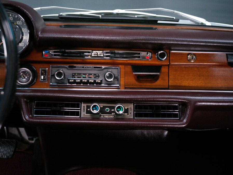 Used Mercedes-Benz 280se 4.5 1972 | Meccanic Shop North Inc. North Salem, New York Used Mercedes-Benz 280se 4.5 1972 | Meccanic Shop North Inc. North Salem, New York