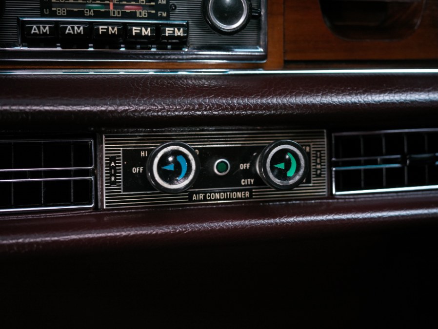 Used Mercedes-Benz 280se 4.5 1972 | Meccanic Shop North Inc. North Salem, New York Used Mercedes-Benz 280se 4.5 1972 | Meccanic Shop North Inc. North Salem, New York