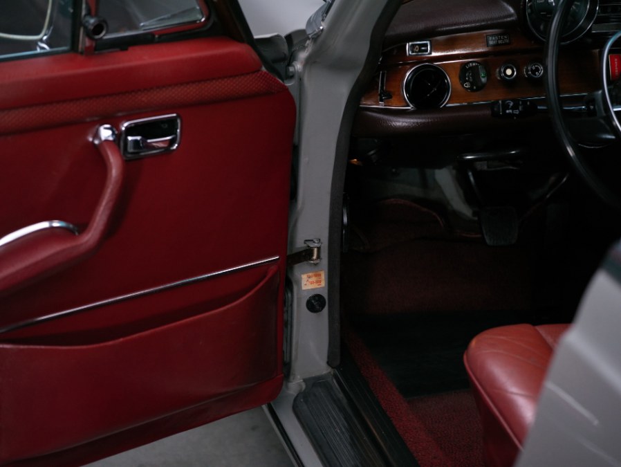 Used Mercedes-Benz 280se 4.5 1972 | Meccanic Shop North Inc. North Salem, New York Used Mercedes-Benz 280se 4.5 1972 | Meccanic Shop North Inc. North Salem, New York