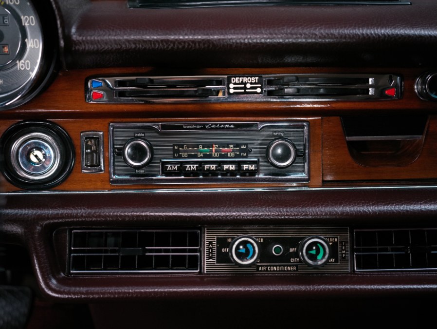 Used Mercedes-Benz 280se 4.5 1972 | Meccanic Shop North Inc. North Salem, New York Used Mercedes-Benz 280se 4.5 1972 | Meccanic Shop North Inc. North Salem, New York