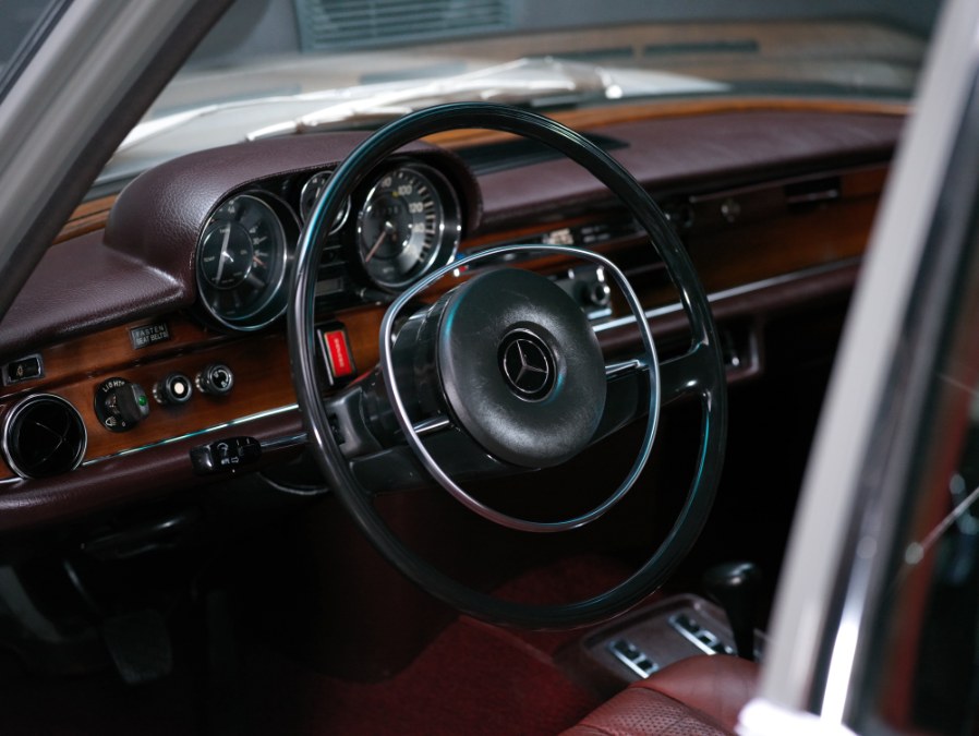 Used Mercedes-Benz 280se 4.5 1972 | Meccanic Shop North Inc. North Salem, New York Used Mercedes-Benz 280se 4.5 1972 | Meccanic Shop North Inc. North Salem, New York