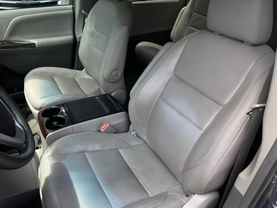 2017 Toyota Sienna XLE Premium AWD 7-Passenger (Natl), available for sale in Brooklyn, New York | Carsbuck Inc.. Brooklyn, New York 2017 Toyota Sienna XLE Premium AWD 7-Passenger (Natl), available for sale in Brooklyn, New York | Carsbuck Inc.. Brooklyn, New York