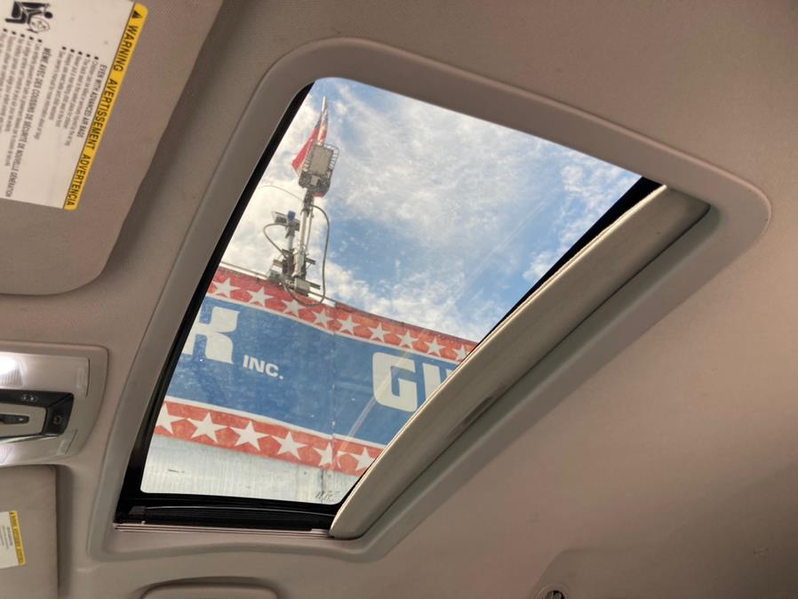 2017 Toyota Sienna XLE Premium AWD 7-Passenger (Natl), available for sale in Brooklyn, New York | Carsbuck Inc.. Brooklyn, New York 2017 Toyota Sienna XLE Premium AWD 7-Passenger (Natl), available for sale in Brooklyn, New York | Carsbuck Inc.. Brooklyn, New York